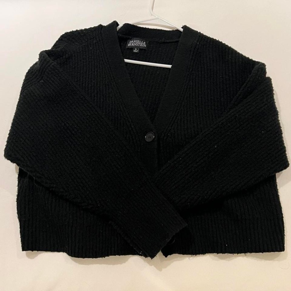 Danielle‎ Bernstein Button Cardigan in black